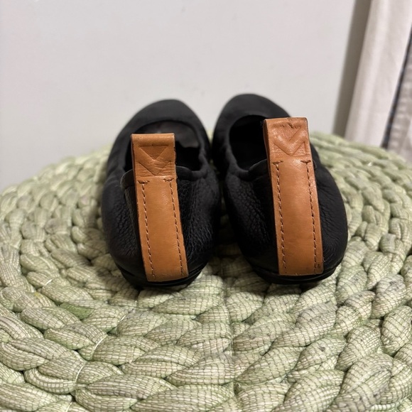 Mercedes Castillo Carola Black Pebbled Leather Slip On Ballet Flats - Picture 7 of 9